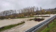 Izlio se Jadar kod Loznice i poplavio njive, u Požegi tukao grad: Seljake muka ne štedi ni u novembru