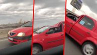Beograđanin vozi u ulubljenom autu: Građani tvrde da je na njega palo drvo?