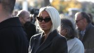 Karleuša na ovim slikama nosi krpice od 944.000 dinara! Samo kaput košta pola miliona