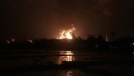 Požar u skladištu benzina na Javi: Evakuisano 80 stanara, stihija buknula u rafineriji