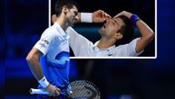 Novak imao problem s očima protiv Zvereva, pa morao da stavi kapi kako bi igrao