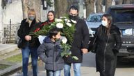 Pomen Džeju Ramadanovskom na Novom groblju: Ćerke u suzama, a tu su i kolege