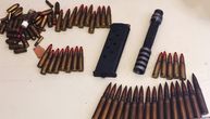 Hapšenje u Prokuplju: U stanu krio automatsku pušku, ručnu bombu, 76 komada municije raznog kalibra