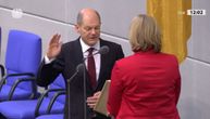 Šolc položio zakletvu: Gromoglasnim aplauzom pozdravljen novi kancelar Nemačke
