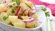 Krompir salata bez koje je slavska trpeza nezamisliva: Jedan sastojak je čini potpuno drugačijom