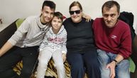 Porodica Đošić u kojoj su oba roditelja slepa živi teško: Ljubav prema sinovima im daje snagu da se bore