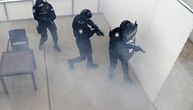 Srpska policija ove godine razbila 24 kriminalne grupe: Ovako izgleda akcija u taktičkoj kući