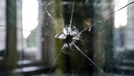 Umalo tragedija za Novu godinu: Zalutali metak završio u dnevnom boravku porodice iz Cazina