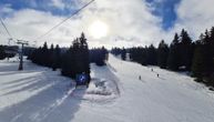 Sneg okovao Kopaonik: Temperatura se spustila do -5, beli pokrivač dostigao visinu od 32 centimetra