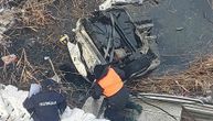 Zastrašujuće scene sa mesta nesreće kod Vlajkovca: Mladići sleteli s mosta i poginuli, auto završio u kanalu