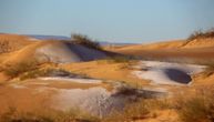 Fotografije pustinje prekrivene snegom oduševile internet: Otkud snežne padavine u Sahari?