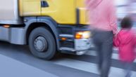 Tragedija kod Bogoslovije: Kamion otkinuo nogu radniku, bez svesti primljen u bolnicu