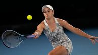 Melburn u ekstazi: Domaća teniserka Ešli Barti posle velikog povratka u drugom setu uzela Australijan open!