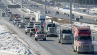 Policija pokušava da rastera demonstrante s mosta u Kanadi: Nisu se pomerili ni preko noći uprkos upozorenjima