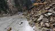 Odron na Tari: Kamen i drveće blokirali put, ekipe na terenu