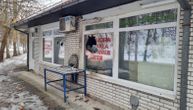 Vandalizam u centru Prijepolja: Usred noći razbijena stakla na staklorezačkoj radnji