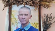 Na Jovana (21) je pre 8 meseci pala žica sa bandere i ubila ga: Brzo će i godina, a optužnice još nema