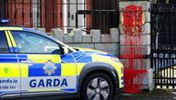 Incident u Irskoj: Kamionom se zaleteo u ogradu ruske ambasade u Dablinu