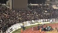 Igrači Partizana skakali ispred Grobara na uvredljive pesme na račun Zvezde