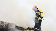 Jeziv snimak iz Vojvodine: Plamen progutao kuću u Kovinu usred noći