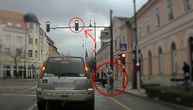 Devojka na biciklu 2 puta prošla kroz crveno svetlo, na 2 uzastopna semafora: Nije se ni okrenula