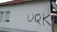 Grafiti UČK ispisani na više srpskih kuća u Suvom Dolu: Incident se dogodio dok su porodice spavale