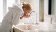Da li je jutarnje umivanje štetno: Predstavljamo osnovne kriterijume u nezi lica