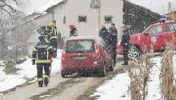 Slike iz sela kod Čačka gde je žena upala u bunar od nekoliko metara i poginula: Stradala u svom dvorištu