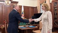 Putin danas uslikan u društvu jedne dame: U Kremlju pričali o važnim temama