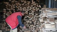 Prodavci drva sad imaju više posla nego u novembru: Cene skočile, a ugalj još skuplji