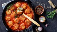 Recept za riblje ćufte u paradajz sosu: Posni ručak u kom će uživati cela porodica