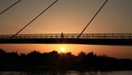 Najduži pešački most na Balkanu nalazi se na Savi: Dug je skoro 300 metara i spaja dve Mitrovice