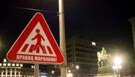 Zvezdini saobraćajni znaci osvanuli u centru Beograda: "Obavezan smer" ka Marakani
