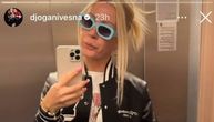 Vesna Đogani napravila selfi sa kesom punom đubreta: Pevačica pokazala "najopuštenije" izdanje