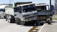 Tragedija kod Leskovca: U sudaru kamiona i šlepera nastradao mlekar (33) iz Tulova