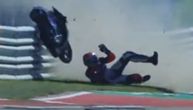 Jeziv pad u Moto 3 šampionatu: Italijan izgubio kontrolu, zakačio kolegu i odleteo u zaštitnu ogradu