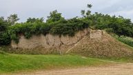 Zavesa šipova čuvaće neolitsku Vinču: Počela sanacija klizišta na lokalitetu Belo brdo