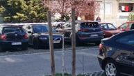 Bačena ručna bomba na parking u Nikšiću, oštećeno 20 automobila