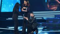 Žiri u transu, Popović ga nagradio: Takmičar zaprosio dugogodišnju devojku usred emisije "Zvezde Granda"