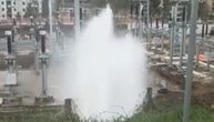 Snimak havarije u Priboju: Pukla vodovodna cev, voda šikljala na sve strane, u domaćinstvima nema ni kapi