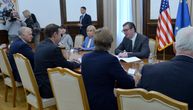 Vučić sa američkim senatorima: Unapređenje saradnje sa SAD jedan od prioriteta Srbije