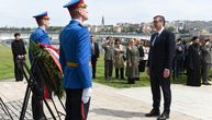 Ambasada SAD: Stojimo uz naše srpske prijatelje i svečano odajemo počast onima koji su žrtvovali sve