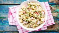 Recept za salatu sa kuvanim jajima, rotkvicama i mladim lukom: Prava rapsodija ukusa