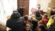 Stotinu paketića za mališane iz ugroženih porodica u Beogradu: "Samo srećna deca biće stub našeg društva"