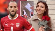 Anastasija i Gudelj objavili identičnu fotografiju: Pevačica i fudbaler ne kriju da uživaju u ljubavi