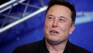 Elon Mask poručio da kupuje Mančester junajted, navijači reagovali, ali se on onda ponovo oglasio