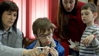 Deca izbegla iz Ukrajine farbala uskršnja jaja u Vranju: Bio je to dan radosti i za njih