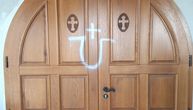 Ustaški grafiti osvanuli na pravoslavnoj crkvi u Petrinji: Traga se za nepoznatim počiniocima