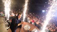 Aco Pejović održao koncert za pamćenje u Tuzli: Pevač dočekan ovacijama, pevao za 9.000 ljudi