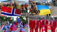 Dominiraju muškarci na štiklama i ukrajinske zastave: Pogledajte najluđe kostime evrovizijske publike